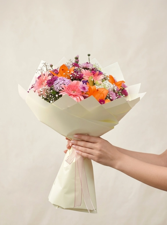 Turuncu Lilyum Ve Pembe Gerbera Karışık Tasarım Buketi